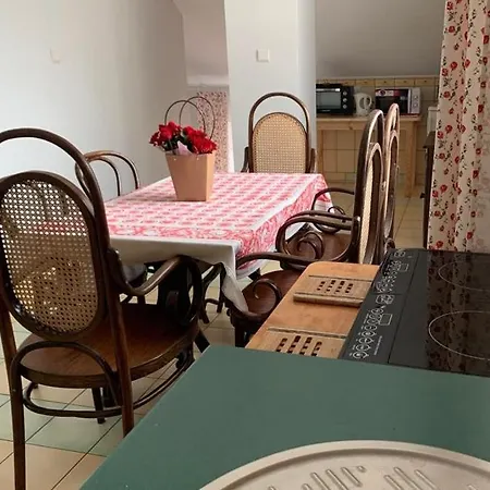 Przytulne Tuz Obok Szlakow Pieszych I Rowerowych, 800m Do Centrum *